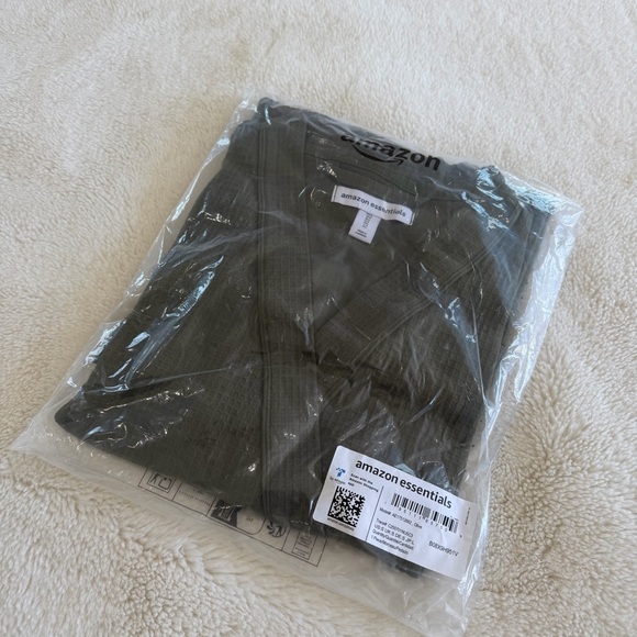 Amazon Essentials Waffle Robe - Picture 2 of 7